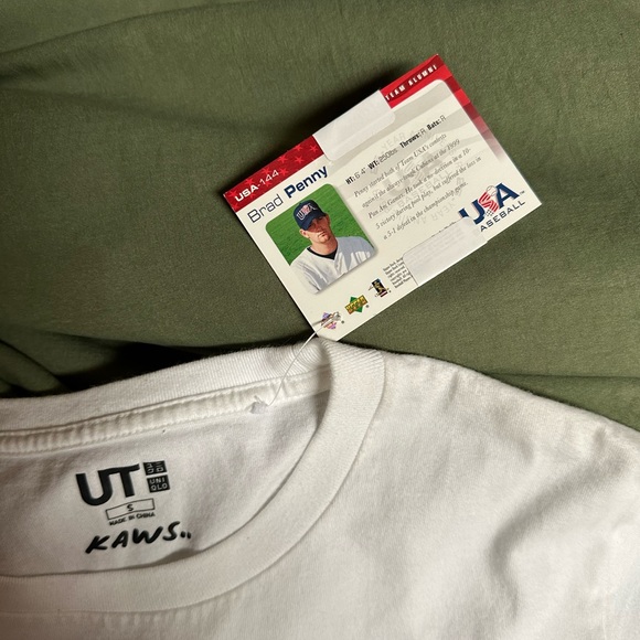 KAWS tshirt - Picture 2 of 3